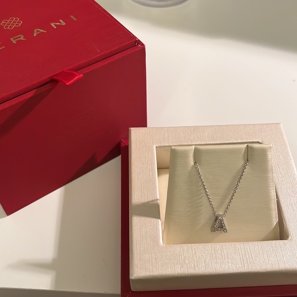 Roberto coin letter necklace - Picture 2 of 5